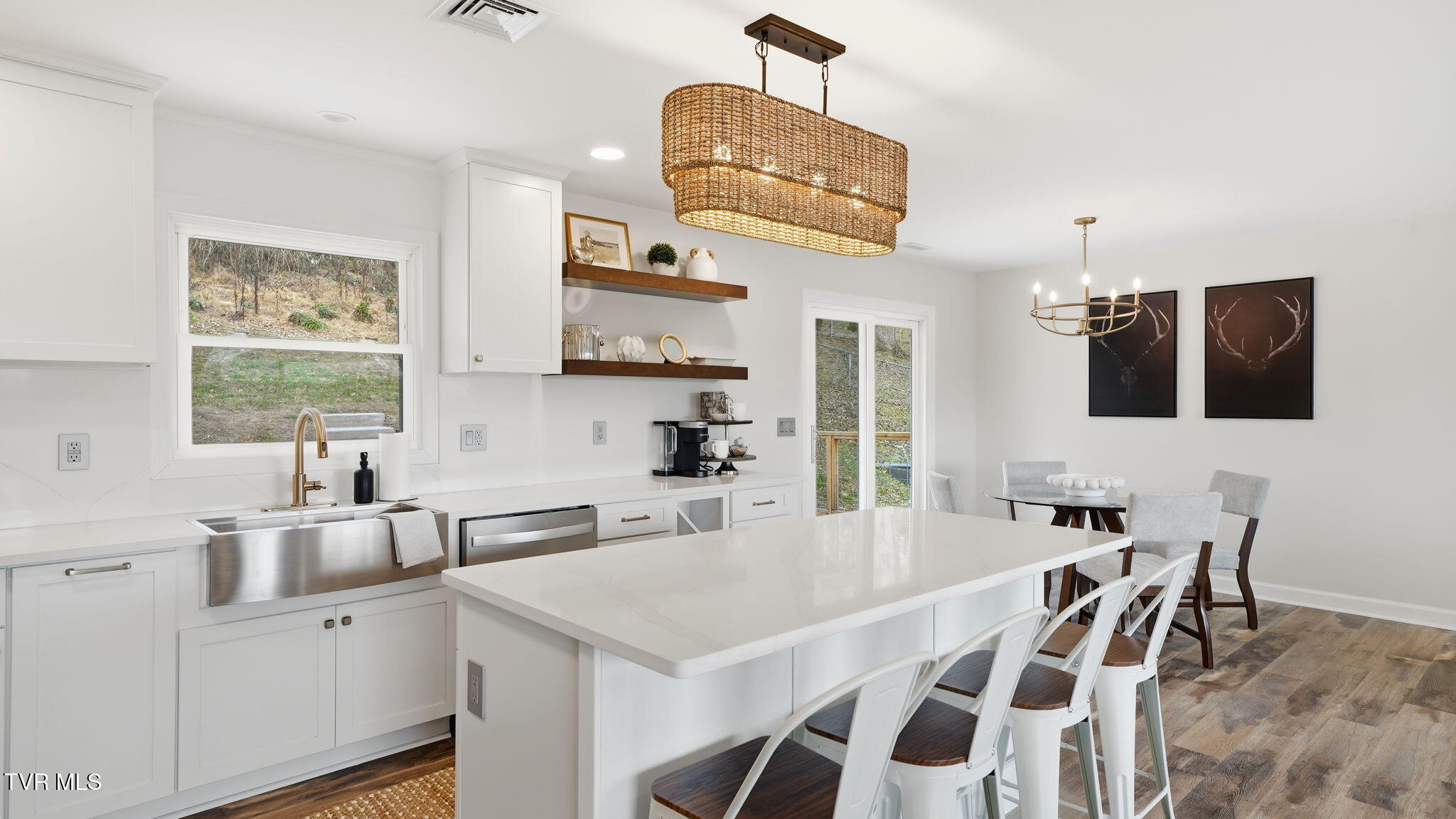 640 Foothills Road Kingsport, TN 37663 - Photo 8 of 51 1-web-or-mls-007_DSC00340