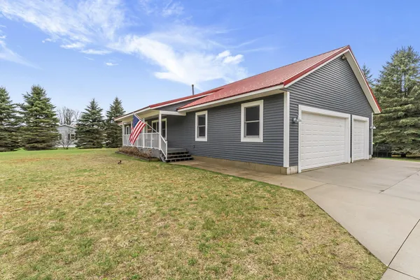 $420,000 | 5340 45 1/2 Road, Cadillac, MI 49601