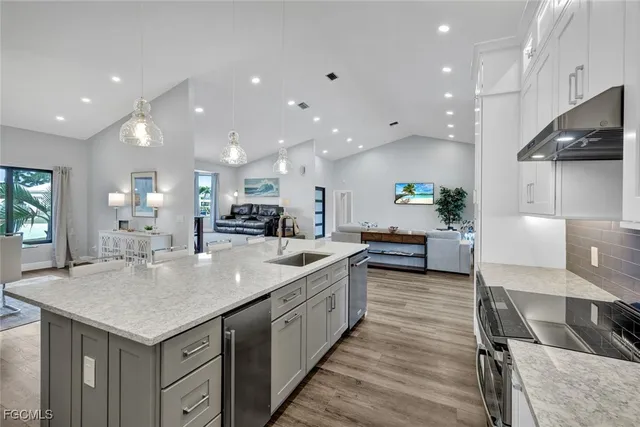 $1,697,000 | 5346 Southwest 10th Avenue, Cape Coral, FL 33914