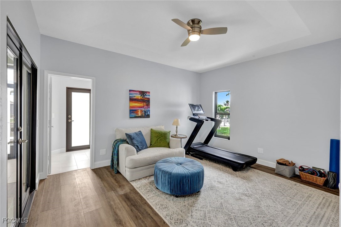 5346 Southwest 10th Avenue Cape Coral, FL 33914 - Photo 21 of 50 a living room with furniture