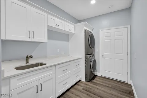 $1,599,999 | 5346 Southwest 10th Avenue, Cape Coral, FL 33914