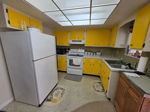 $1,150 | 335 Joel Boulevard, Unit 129, Lehigh Acres, FL 33936