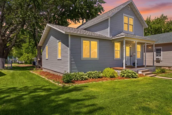 $184,900 | 912 South Maple Avenue, Marshfield, WI 54449