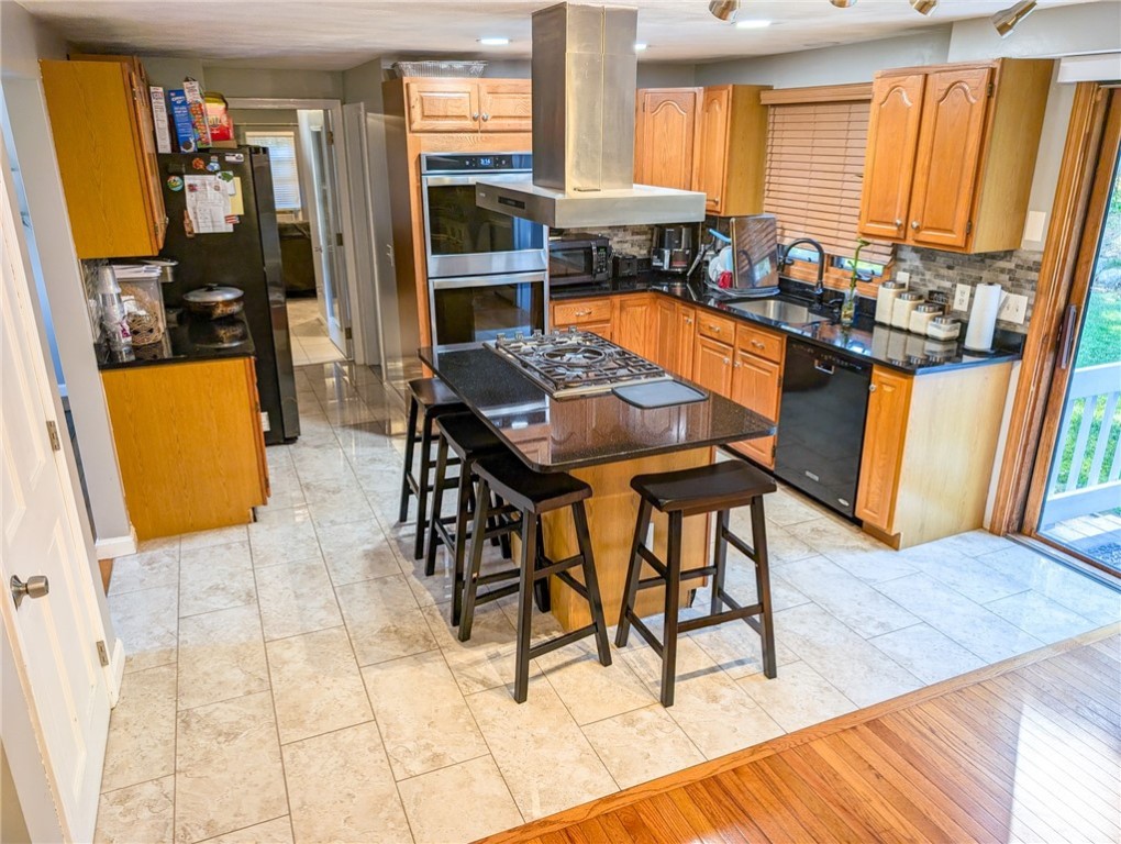 8 Labrea Way Coventry, RI 02816 - Photo 13 of 34