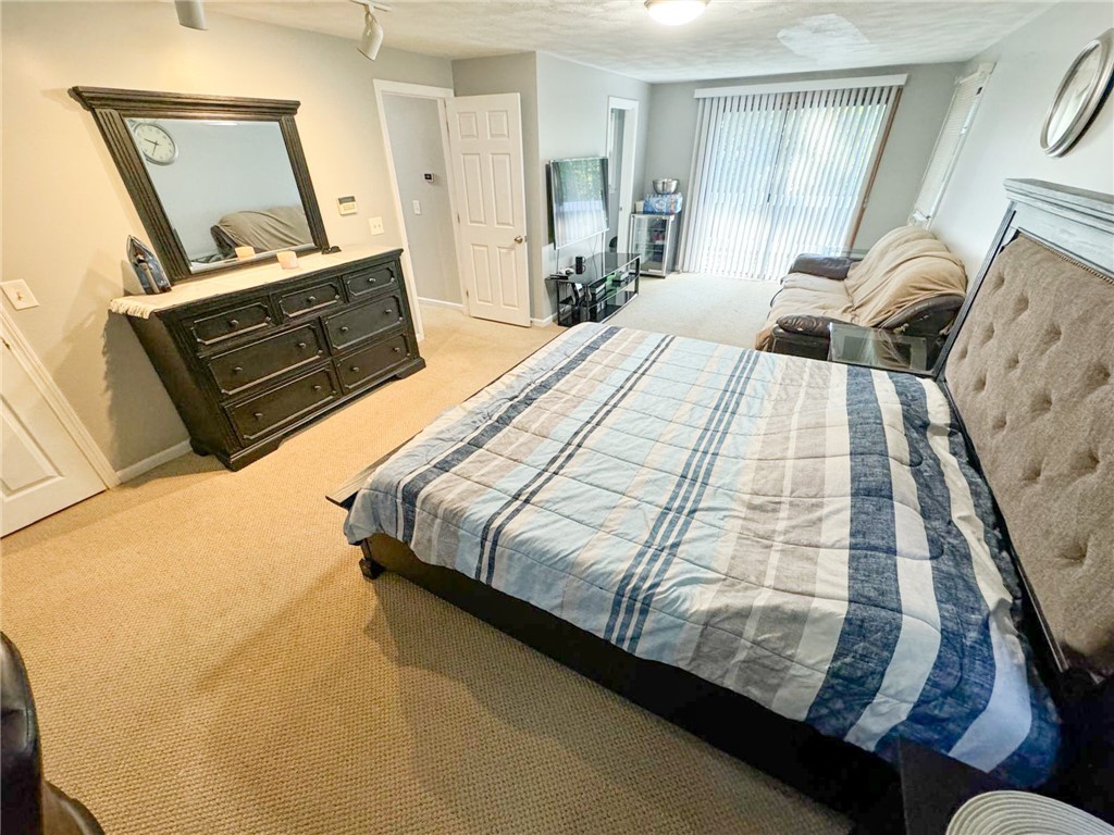 8 Labrea Way Coventry, RI 02816 - Photo 23 of 34