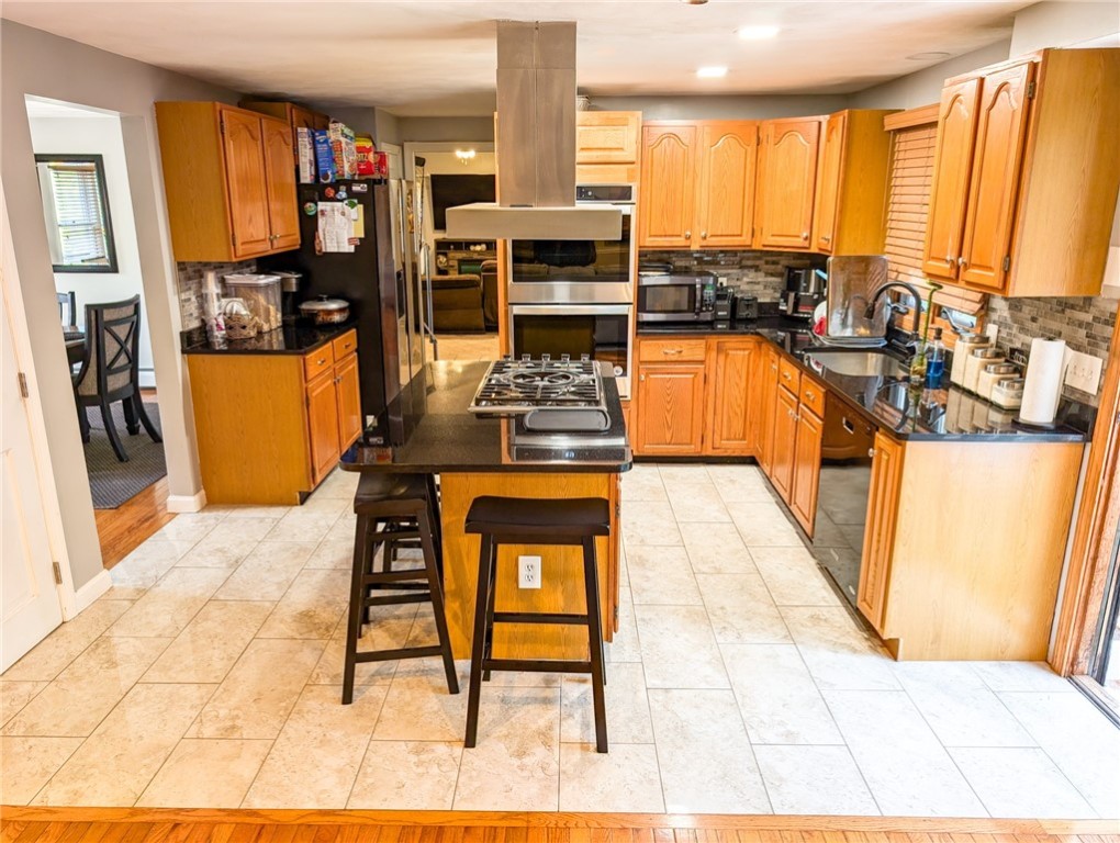 8 Labrea Way Coventry, RI 02816 - Photo 9 of 34