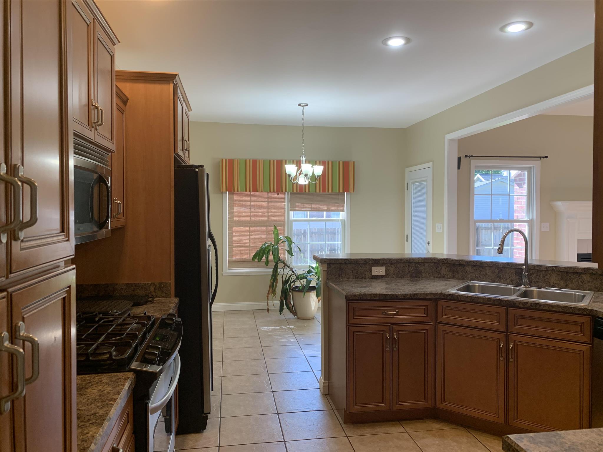 121 Stonehedge Road Chandler, IN 47610 - Photo 18 of 32