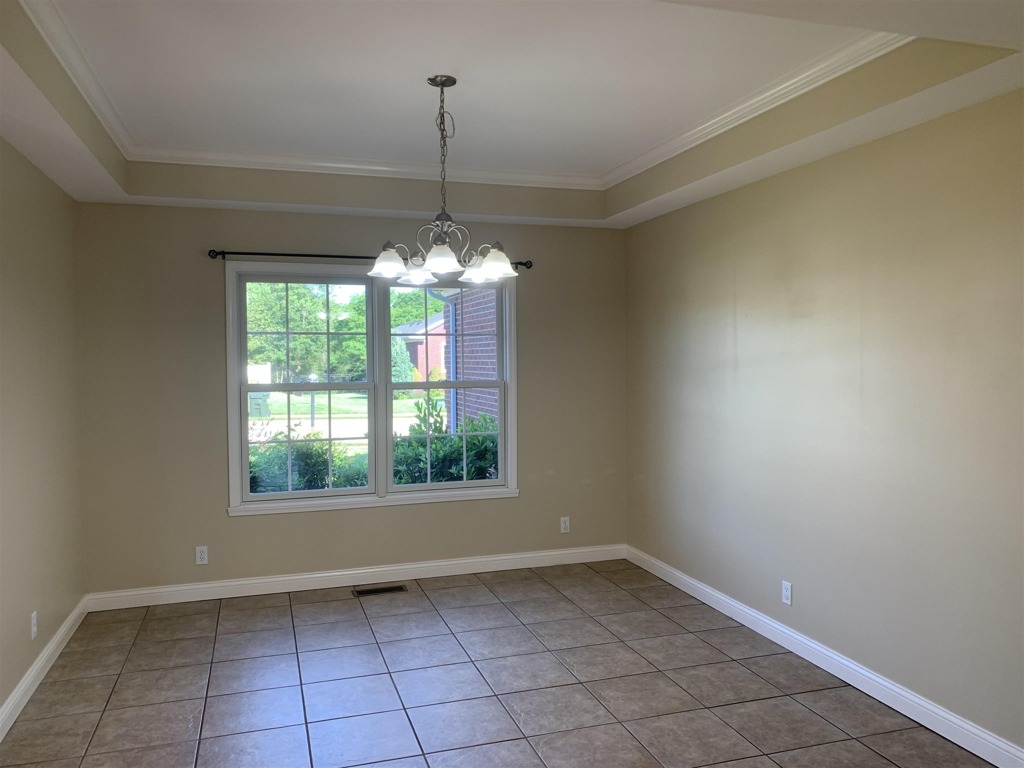 121 Stonehedge Road Chandler, IN 47610 - Photo 6 of 32
