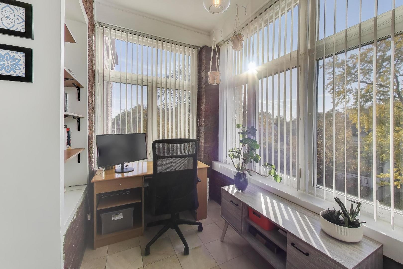 3753 West Byron Street, Unit 3 Chicago, IL 60618 - Photo 12 of 28