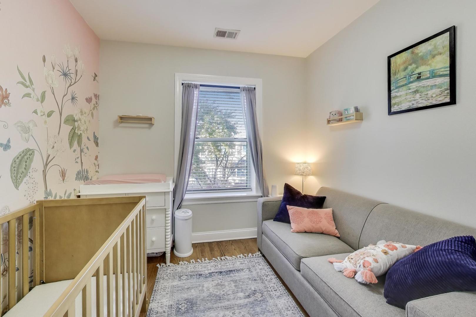 3753 West Byron Street, Unit 3 Chicago, IL 60618 - Photo 17 of 28