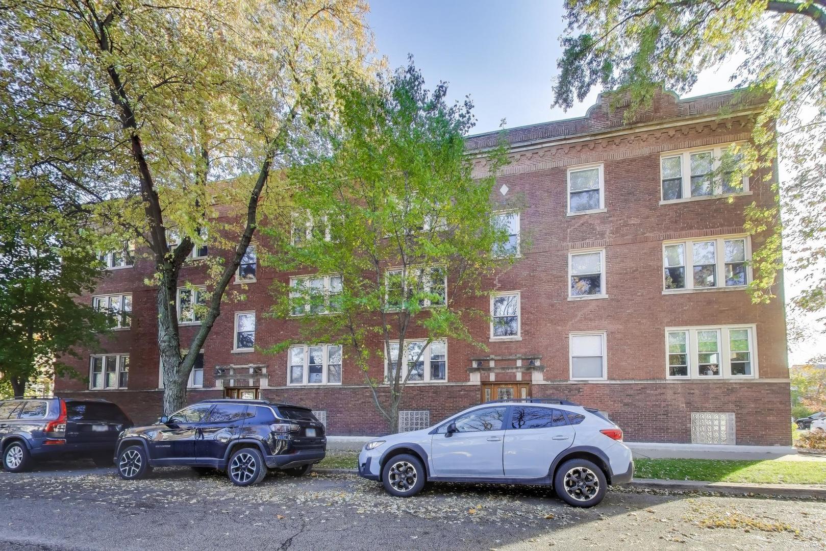 3753 West Byron Street, Unit 3 Chicago, IL 60618 - Photo 2 of 28