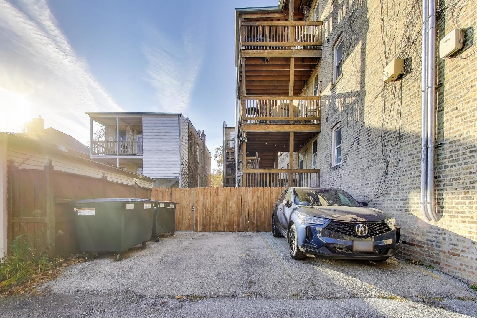 3753 West Byron Street, Unit 3 Chicago, IL 60618 - Photo 22 of 28