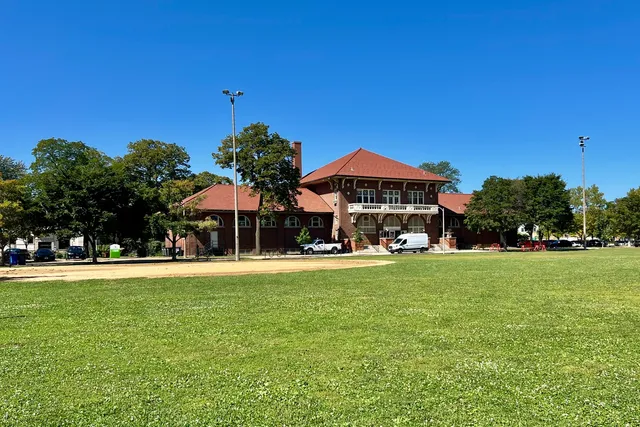 $385,000 | 3753 West Byron Street, Unit 3, Chicago, IL 60618