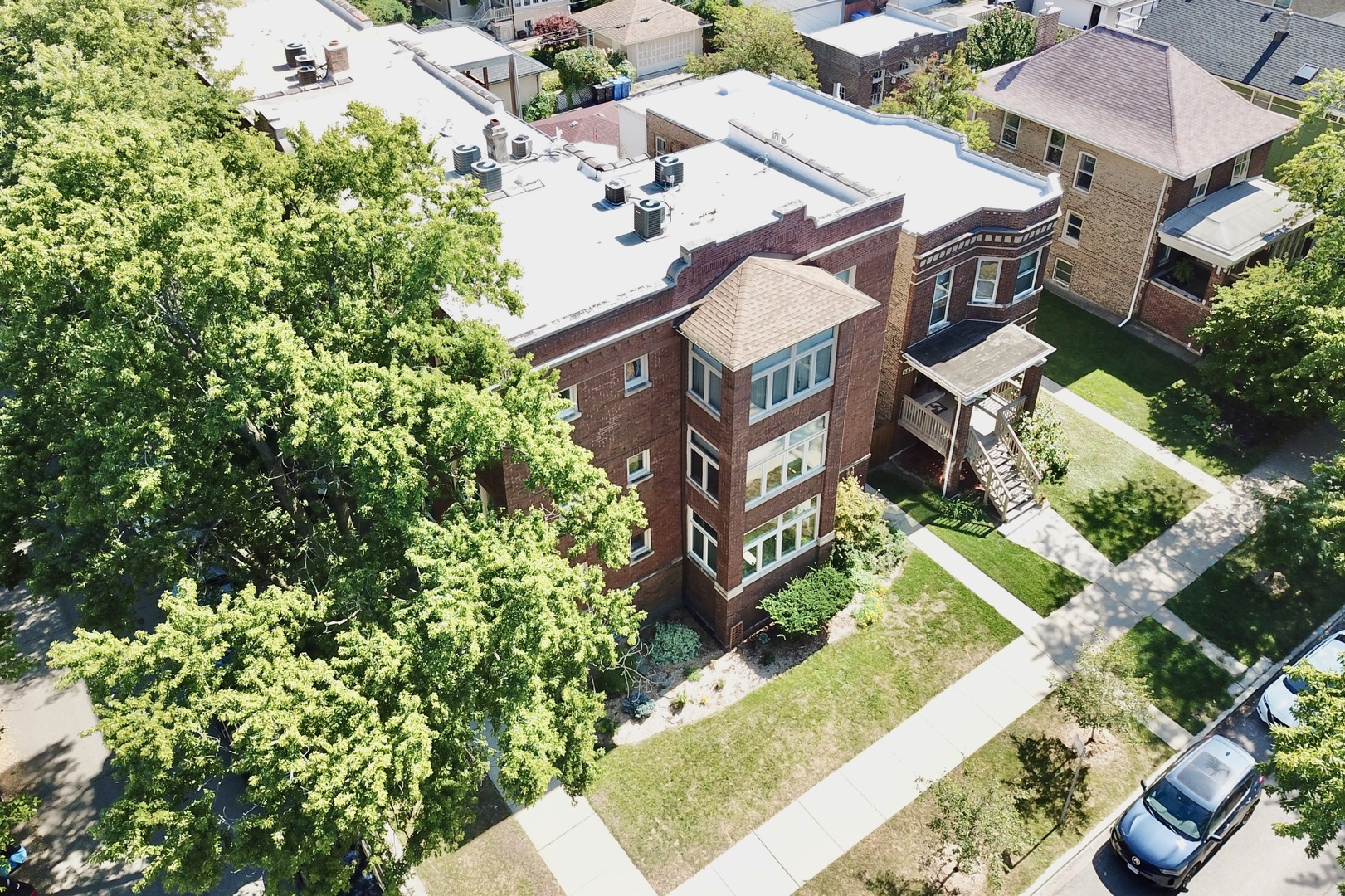 3753 West Byron Street, Unit 3 Chicago, IL 60618 - Photo 28 of 28