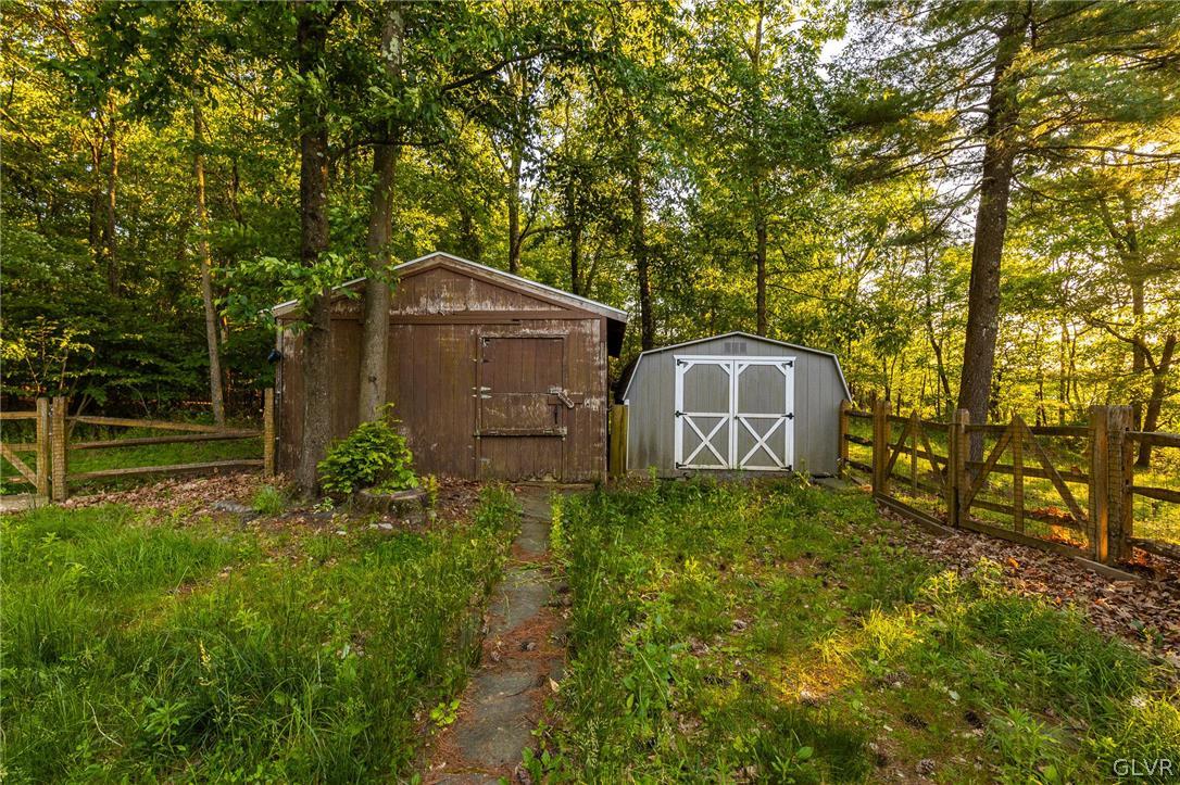 399 Sawmill Road Stroudsburg, PA 18360 - Photo 8 of 41 Gallery Image 8