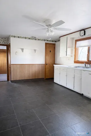 $289,900 | 5 Edmund Lane, Enfield, CT 06082