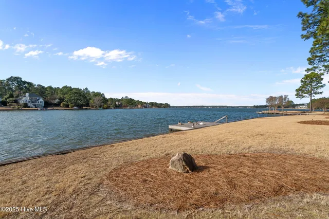 $1,400,000 | 123 Anchor Point, Seven Lakes, NC 27376