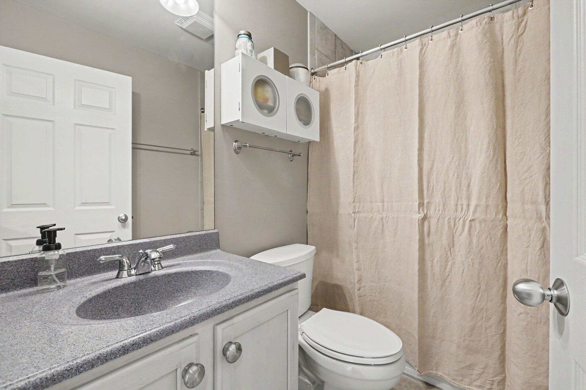 1696 West Ellsworth Road Ann Arbor, MI 48108 - Photo 23 of 37 023_file_2237
