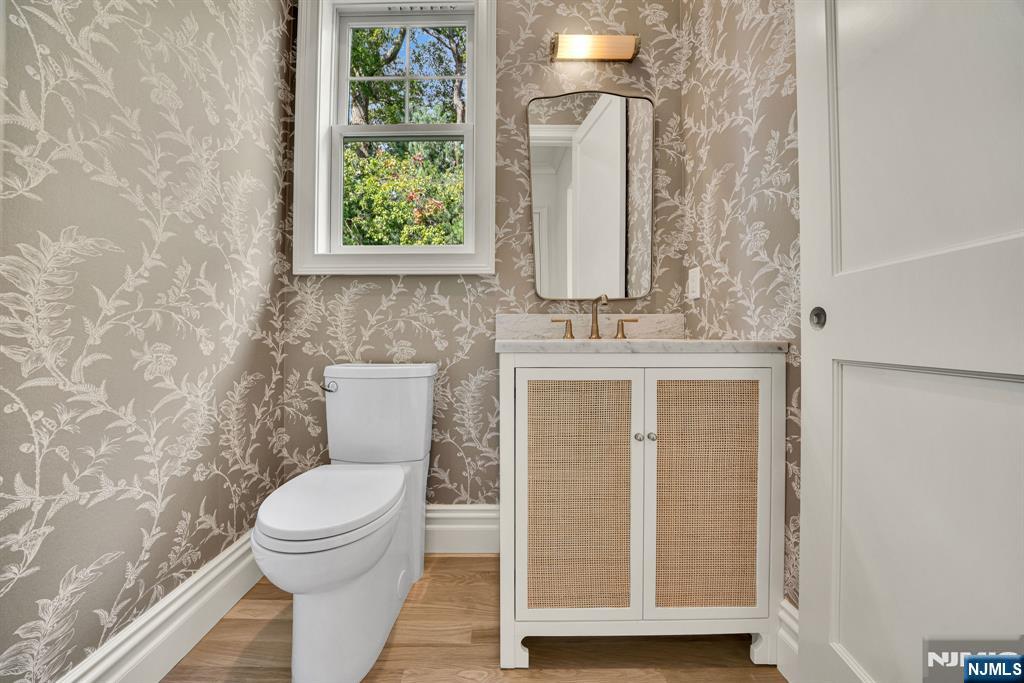 331 Martom Road Wyckoff, NJ 07481 - Photo 15 of 42 Gallery Image 15