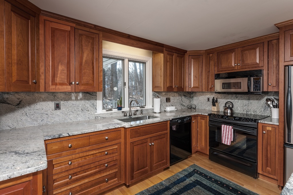 21 Cape Neddick Road York, ME 03909 - Photo 5 of 39 Gallery Image 5