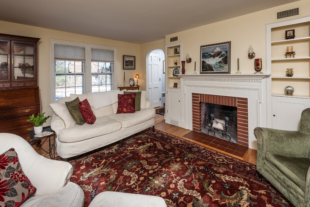 21 Cape Neddick Road York, ME 03909 - Photo 9 of 39 Gallery Image 9