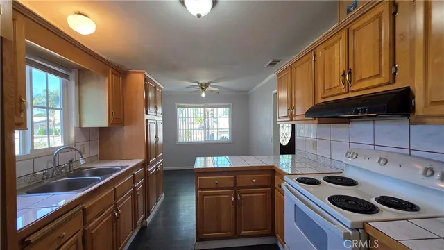 $2,700 | 1153 Johnston Avenue, Hemet, CA 92543