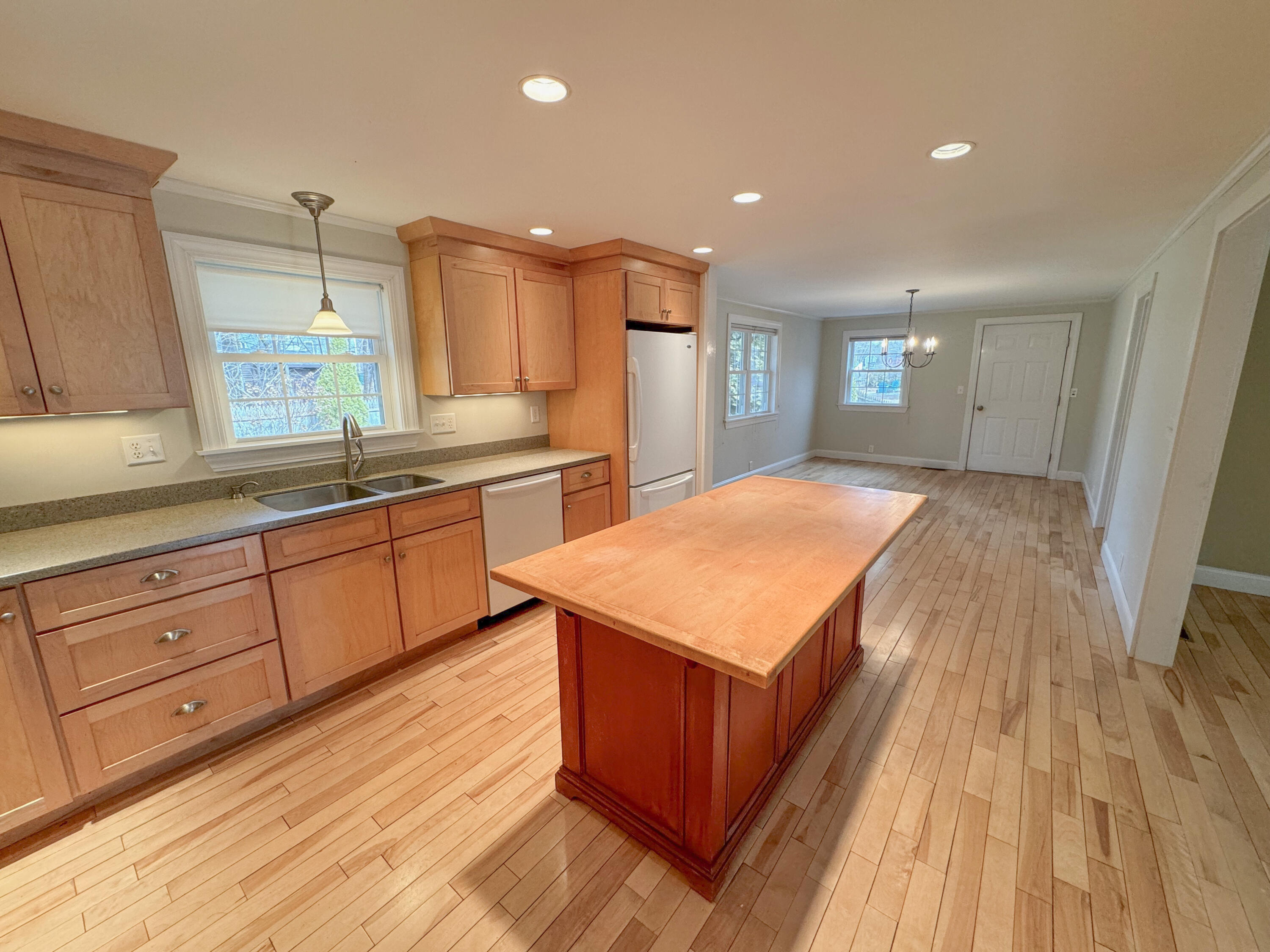 3 Oak Bluff Road Kennebunk, ME 04043 - Photo 24 of 41 Kitchen