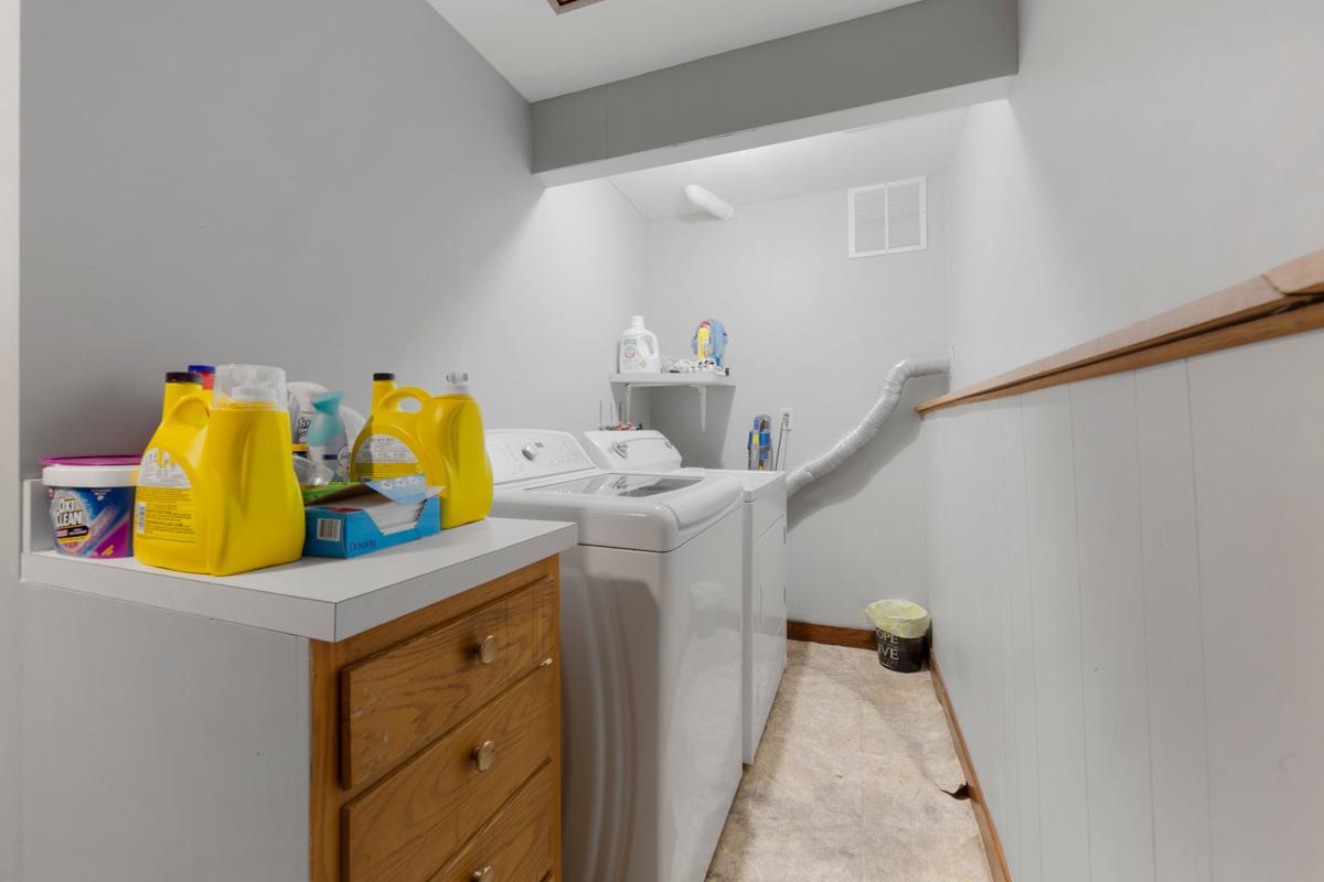 2059 Roe Crest Drive North Mankato, MN 56003 - Photo 28 of 35