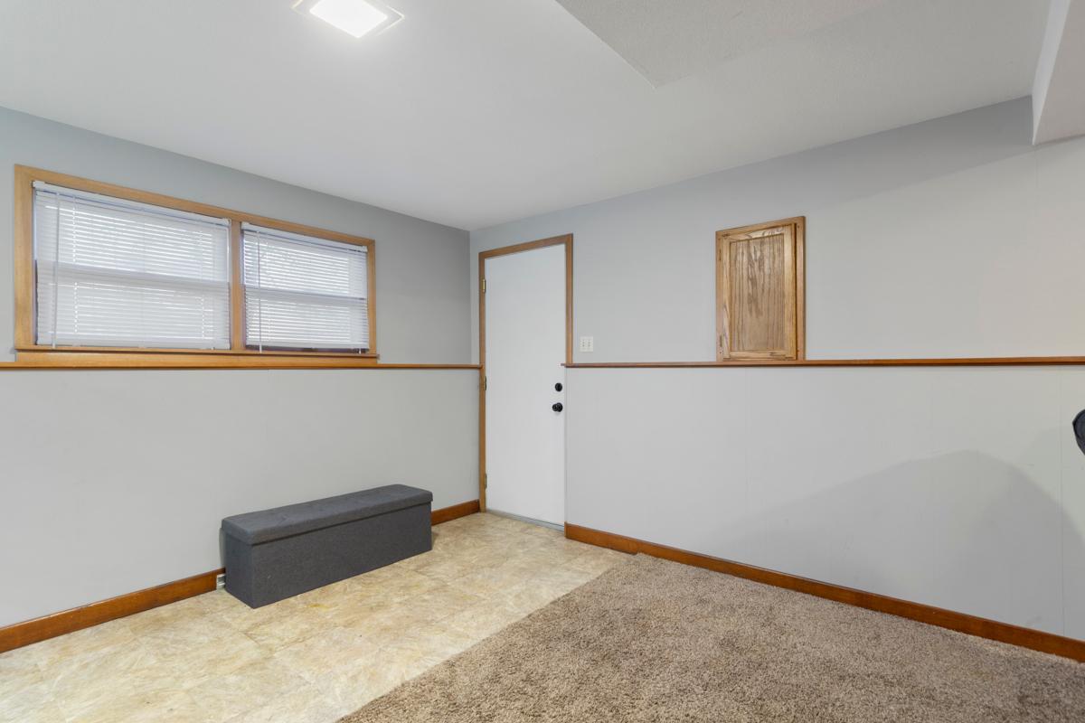 2059 Roe Crest Drive North Mankato, MN 56003 - Photo 29 of 35