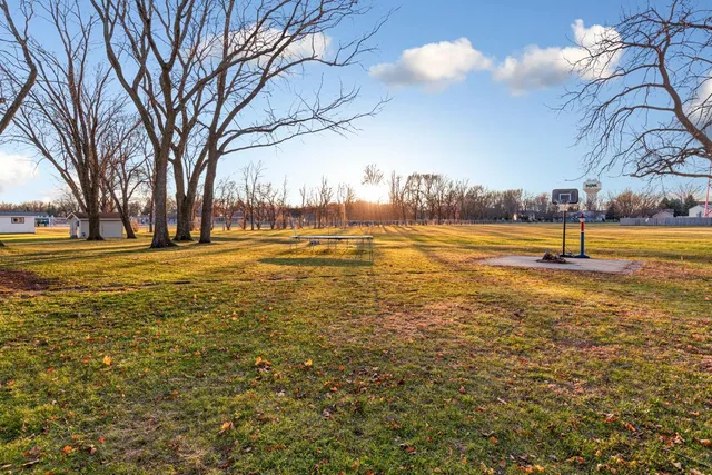 $339,000 | 2059 Roe Crest Drive, North Mankato, MN 56003