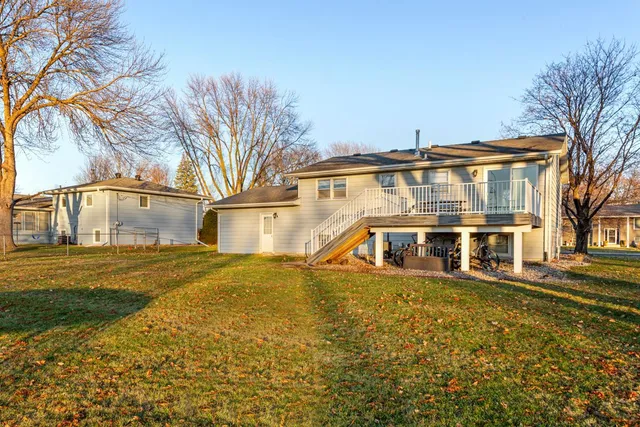 $339,000 | 2059 Roe Crest Drive, North Mankato, MN 56003