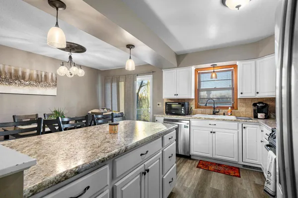 $328,900 | 2059 Roe Crest Drive, North Mankato, MN 56003