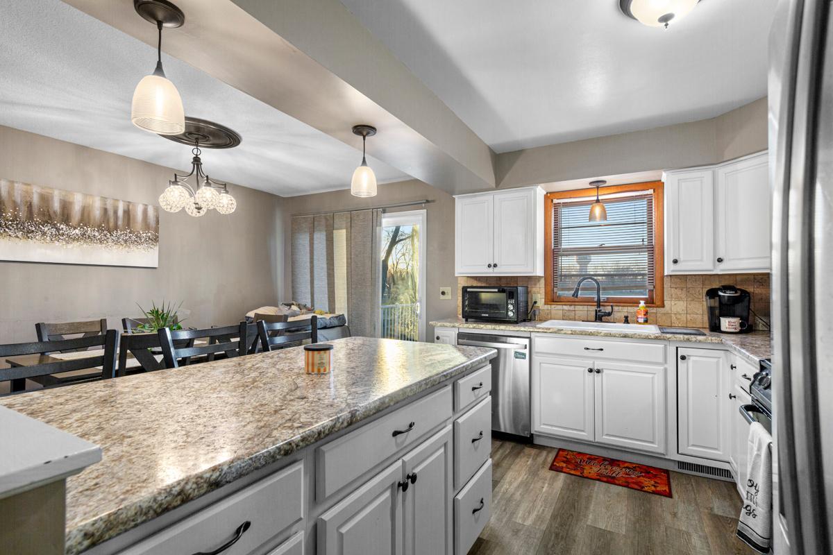 2059 Roe Crest Drive North Mankato, MN 56003 - Photo 6 of 35