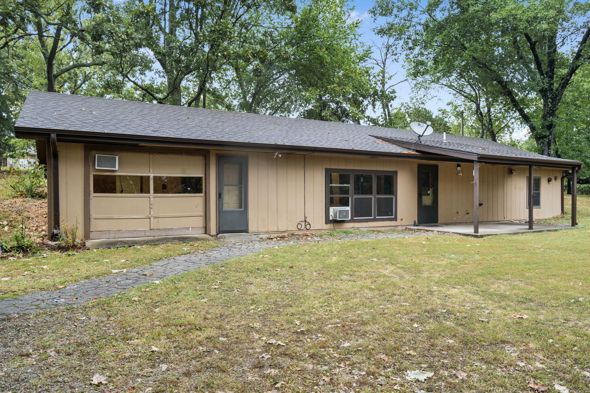 524 Shady Oak Lane Reeds Spring, MO 65737 - Photo 1 of 1 .