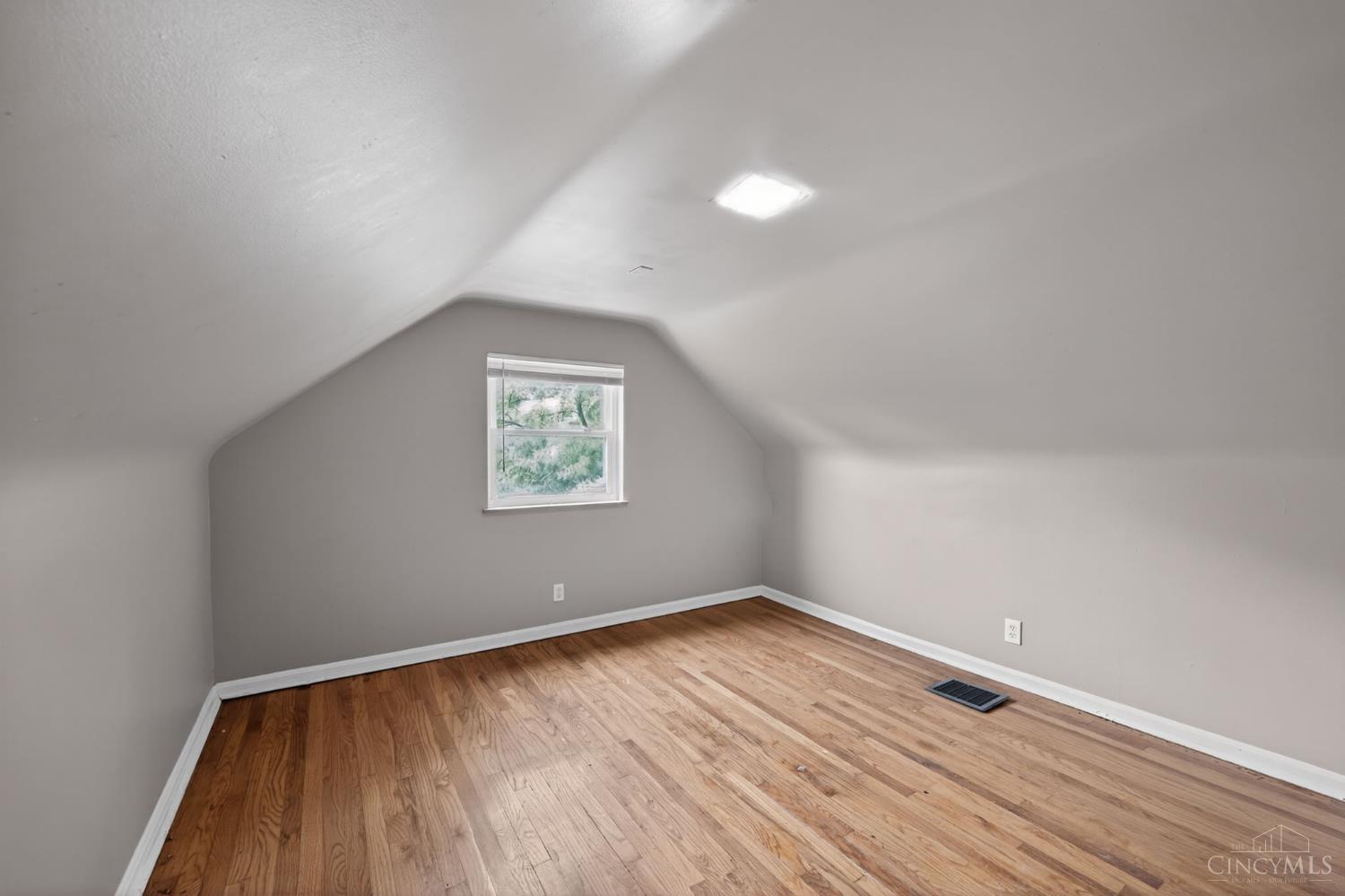 1398 Adams Road Cincinnati, OH 45231 - Photo 29 of 30