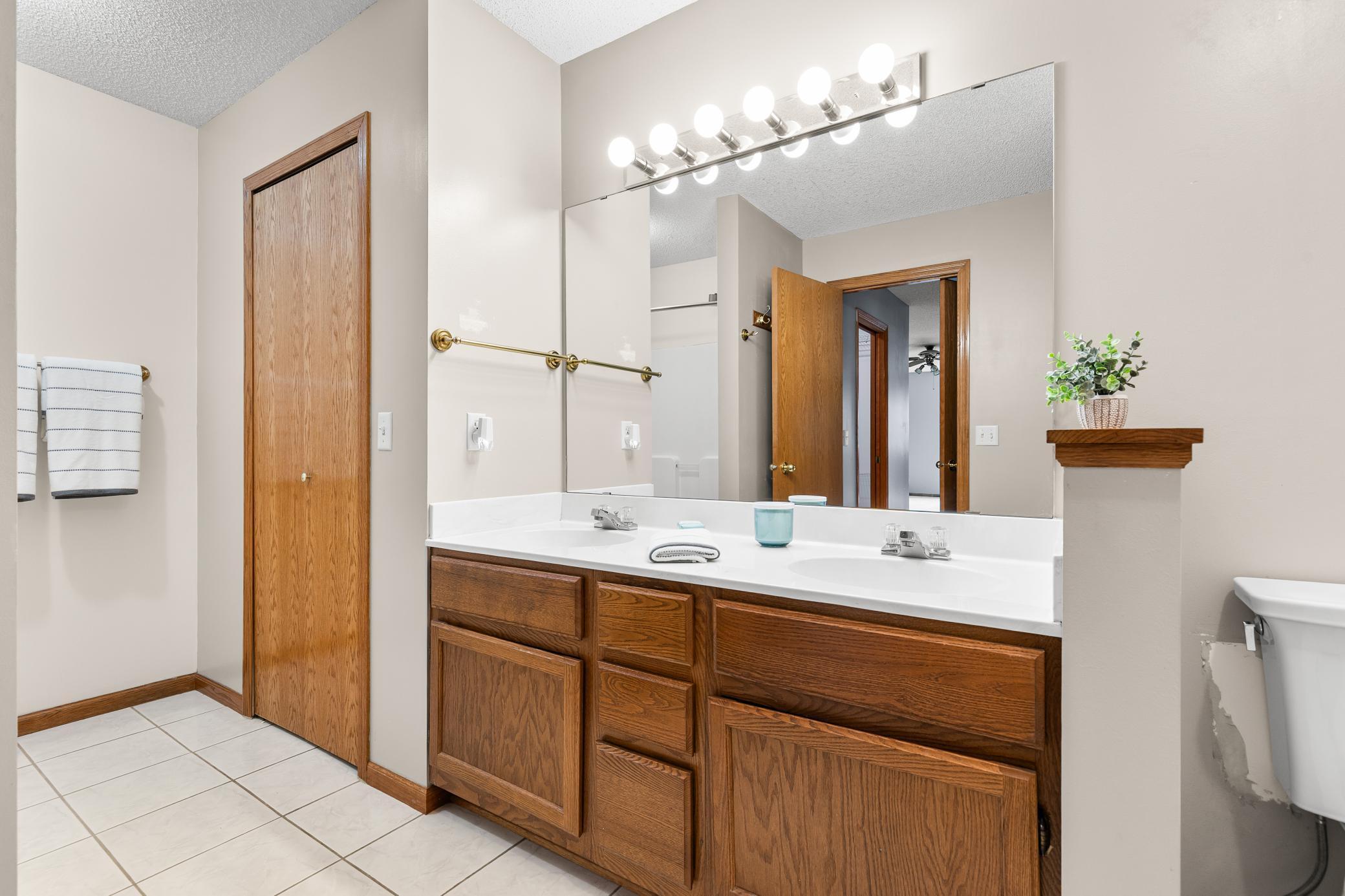 7954 Timber Lake Drive Eden Prairie, MN 55347 - Photo 20 of 27