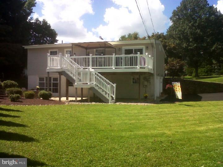 403 Beaver Road Southampton, PA 18966 - Photo 21 of 24 Exterior Back