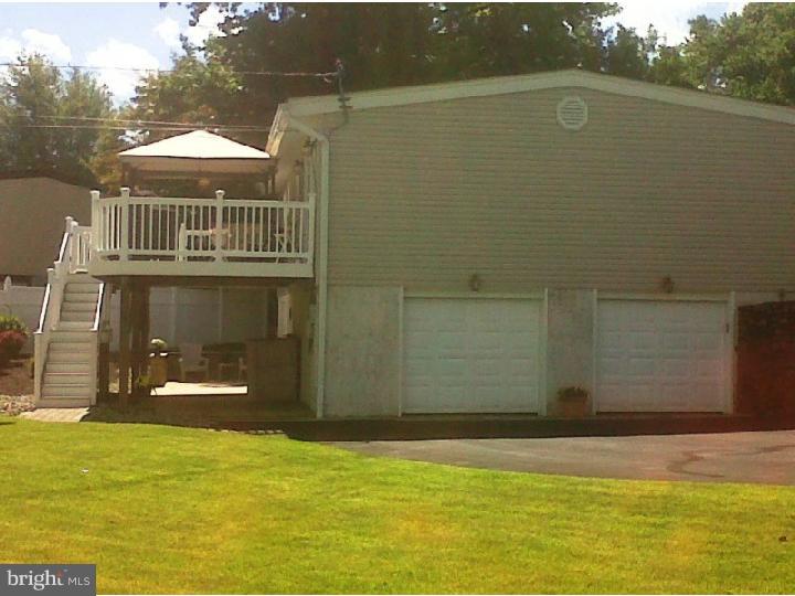 403 Beaver Road Southampton, PA 18966 - Photo 22 of 24 Exterior Side
