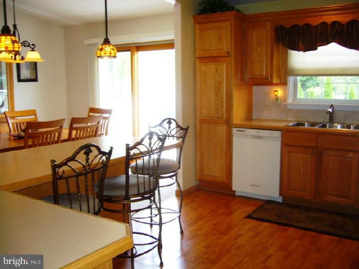 403 Beaver Road Southampton, PA 18966 - Photo 8 of 24 Kitchen