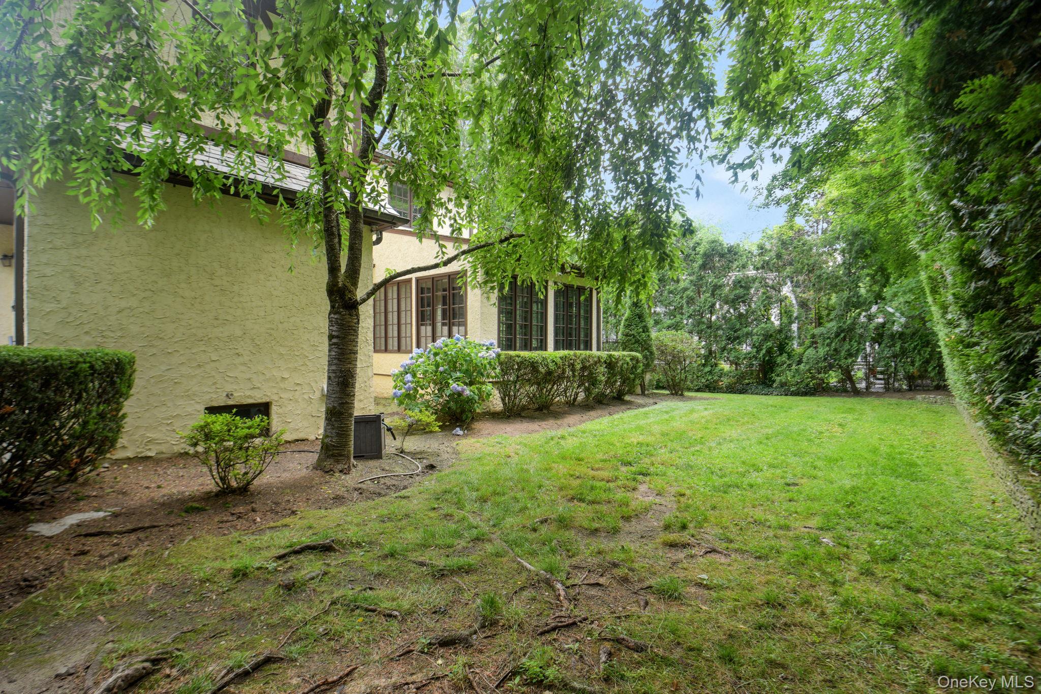 46 Fenimore Road Scarsdale, NY 10583 - Photo 7 of 40