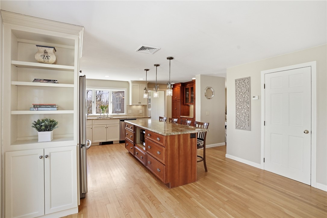 14 High Street Barrington, RI 02806 - Photo 13 of 41