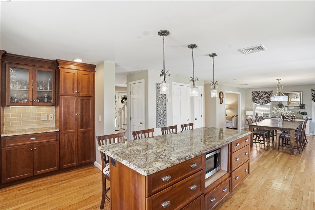 14 High Street Barrington, RI 02806 - Photo 10 of 41