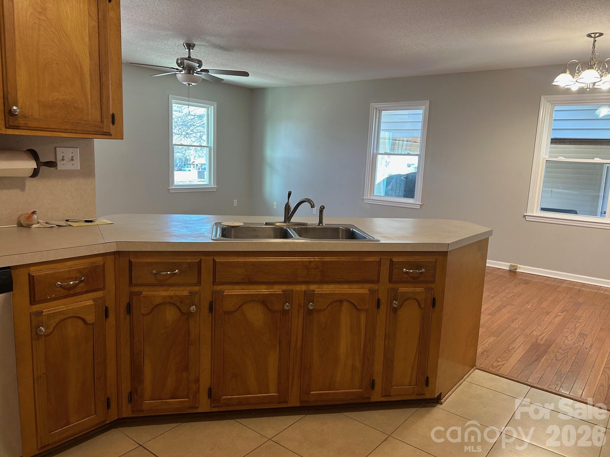 564 South Shiloh Road York, SC 29745 - Photo 5 of 28