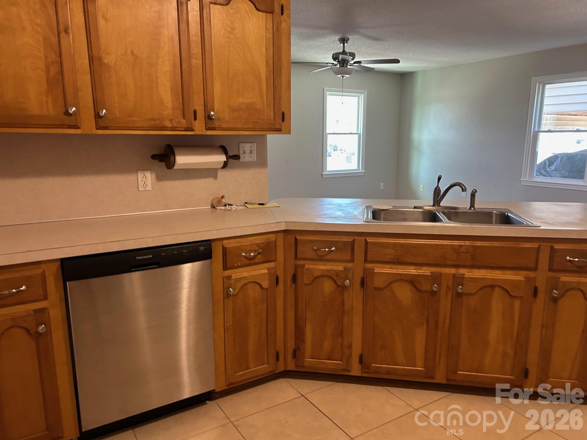 564 South Shiloh Road York, SC 29745 - Photo 7 of 28