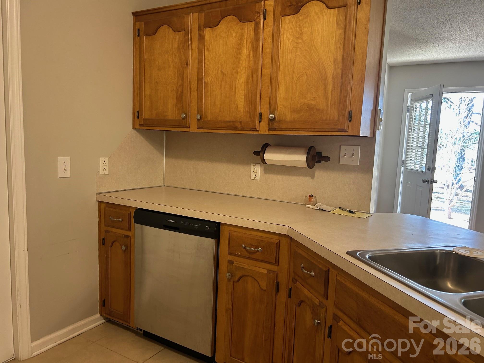 564 South Shiloh Road York, SC 29745 - Photo 9 of 28