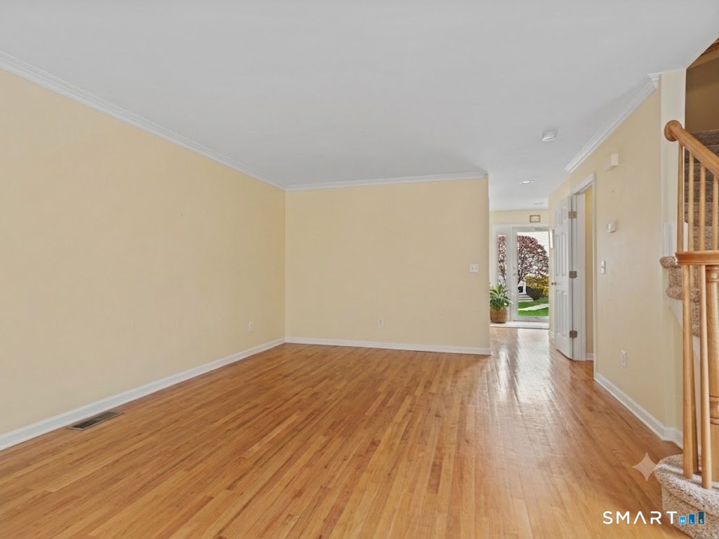 180 Turn Of River Road, Unit 13A Stamford, CT 06905 - Photo 11 of 40