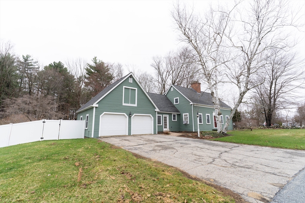 110 Dennison Hill Road Southbridge, MA 01550 - Photo 2 of 42