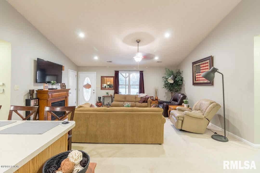 16958 Caplinger Pond Road Marion, IL 62959 - Photo 4 of 22