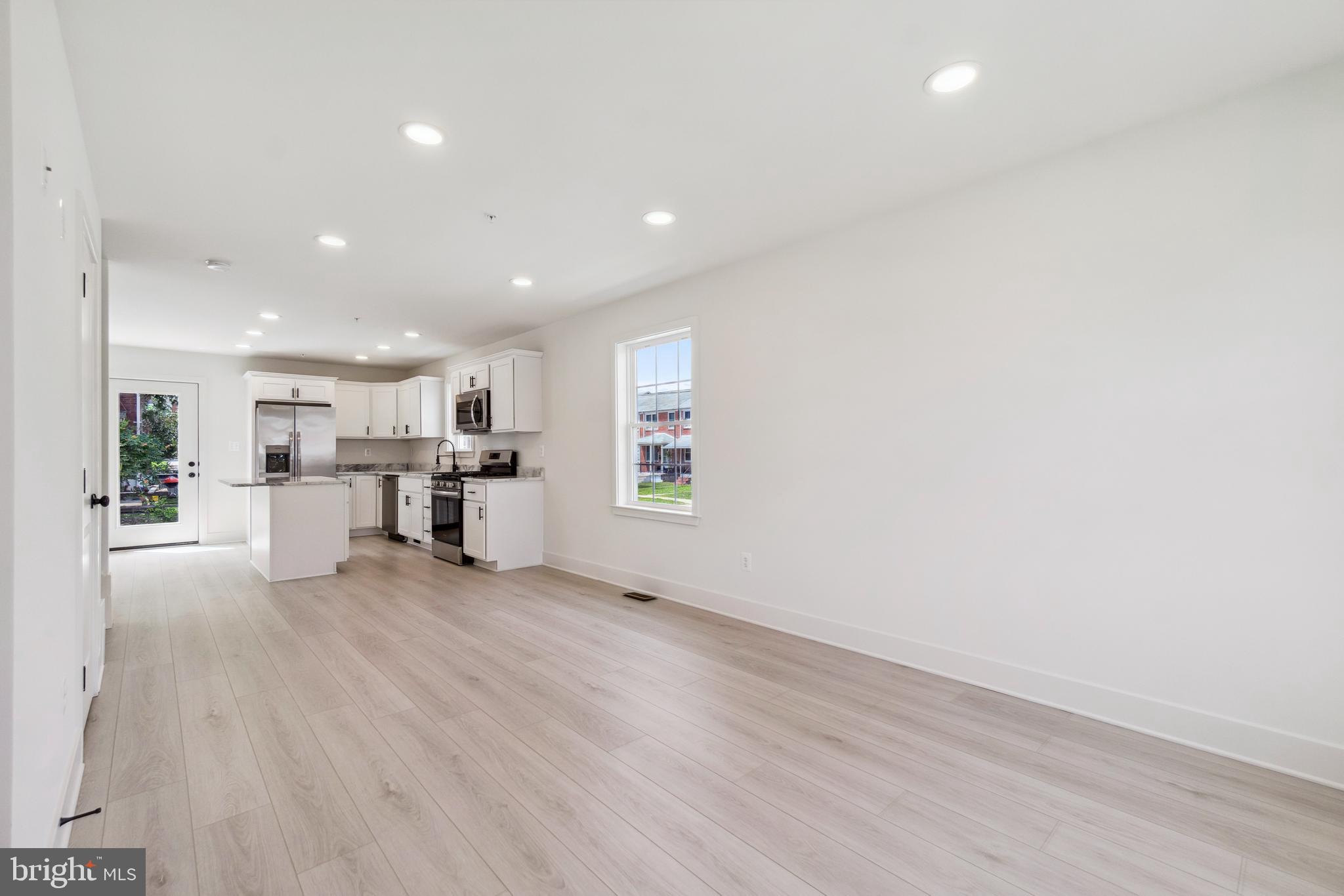 557 Chalcot Square Essex, MD 21221 - Photo 11 of 46