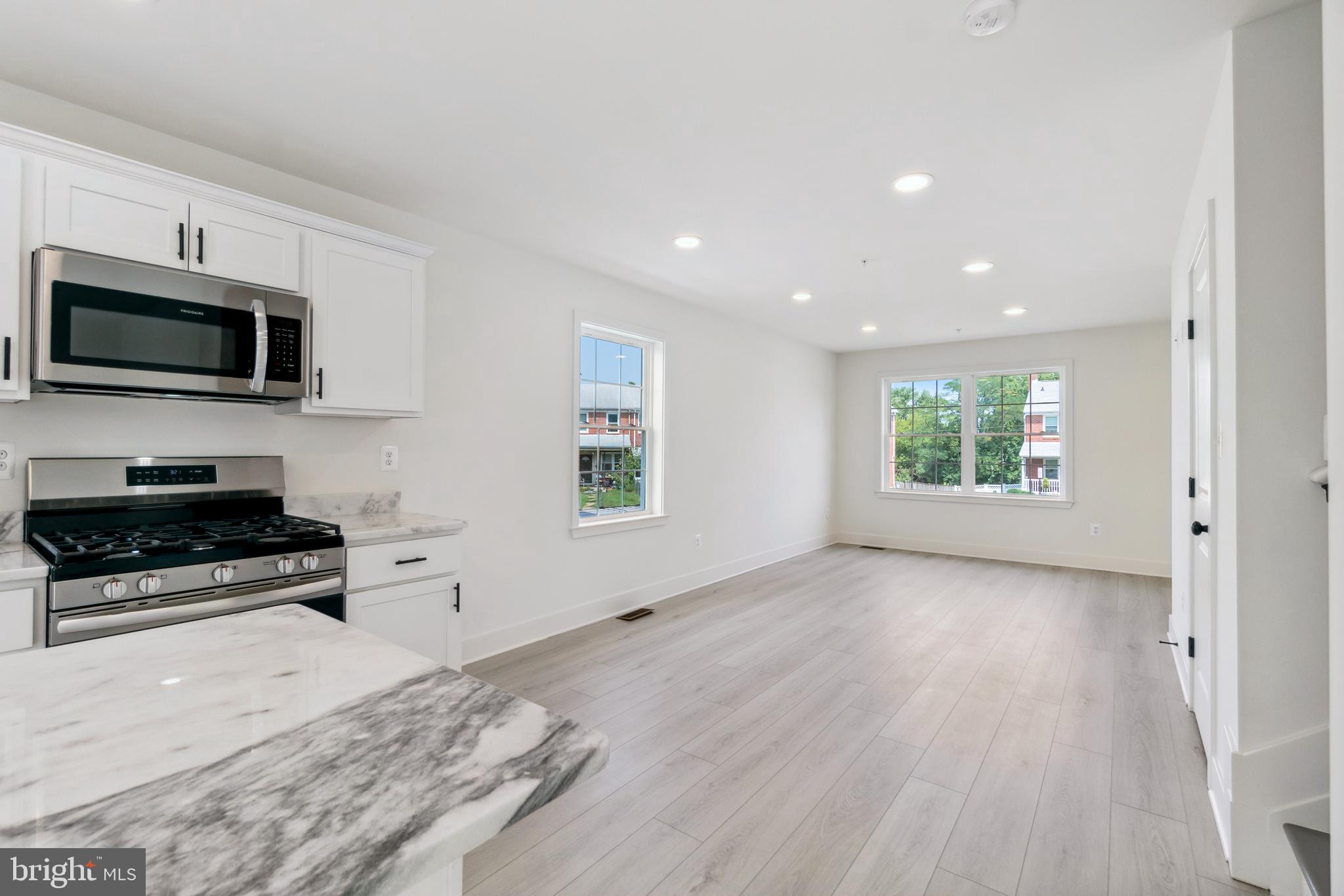 557 Chalcot Square Essex, MD 21221 - Photo 13 of 46